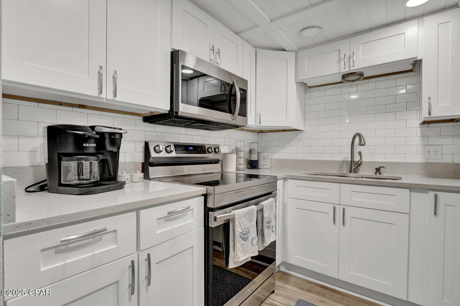 Image 12 For 8727 Thomas Drive C27