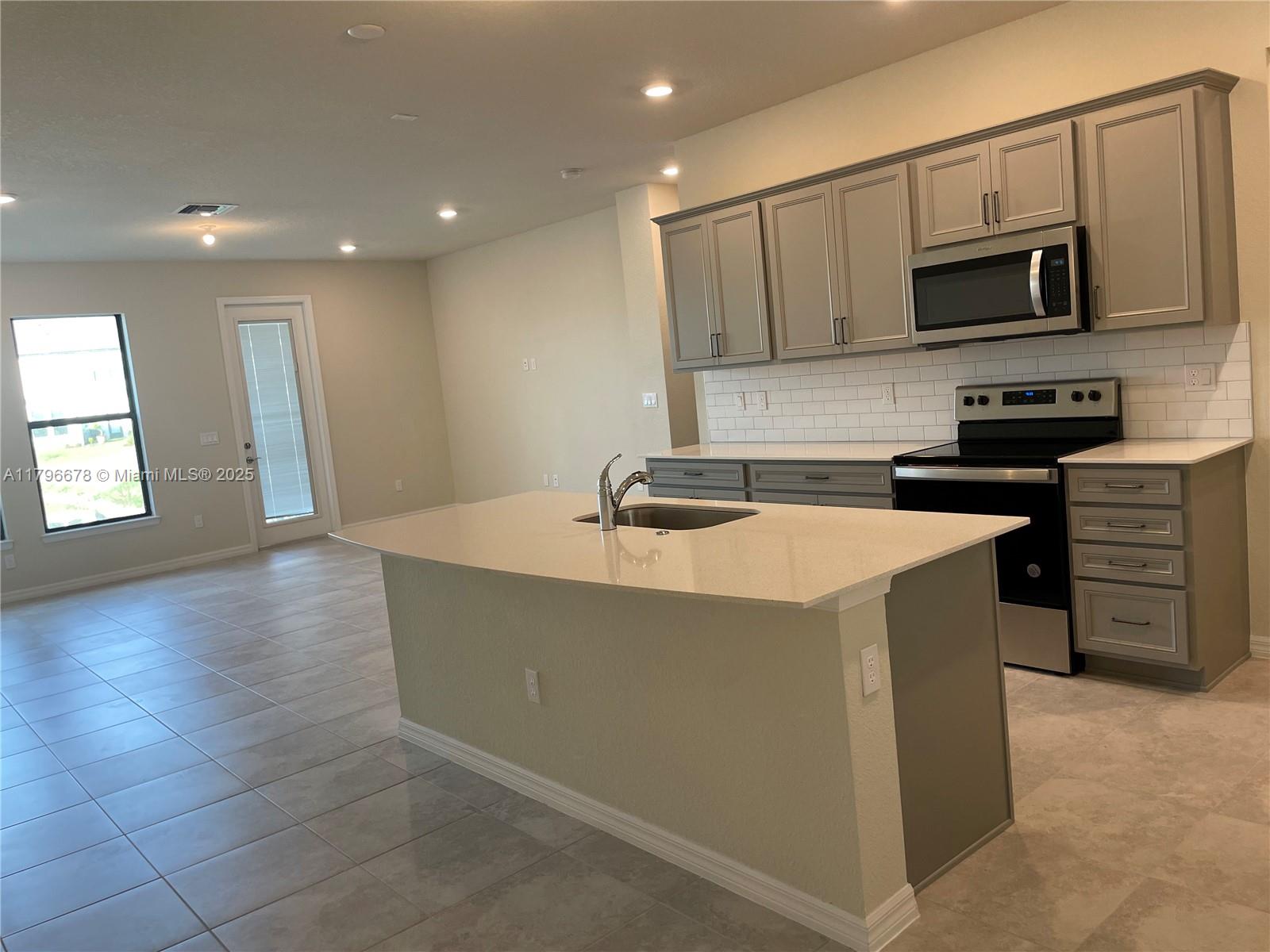 Property photo # 2