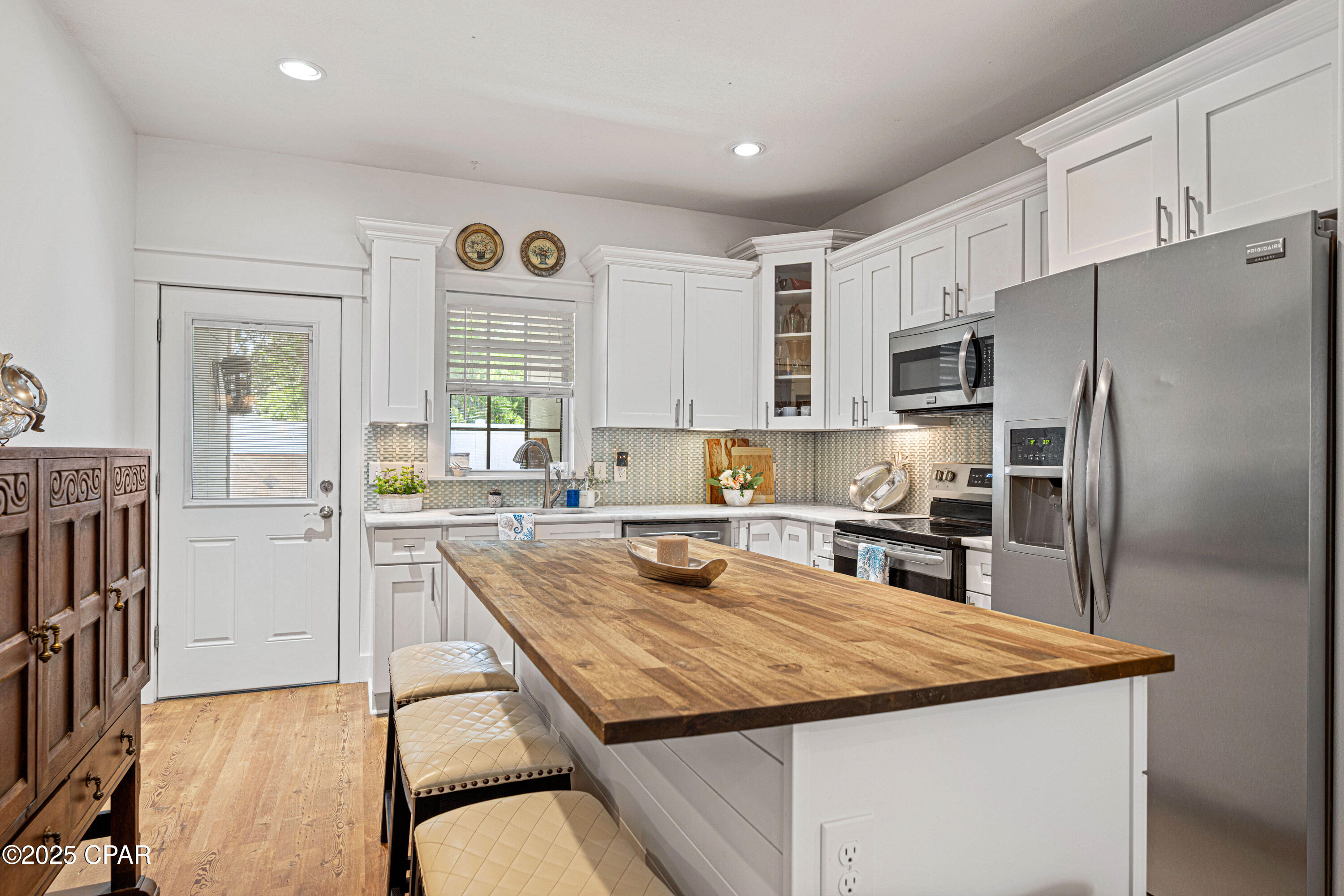 Image 4 For 405 Paradise Boulevard