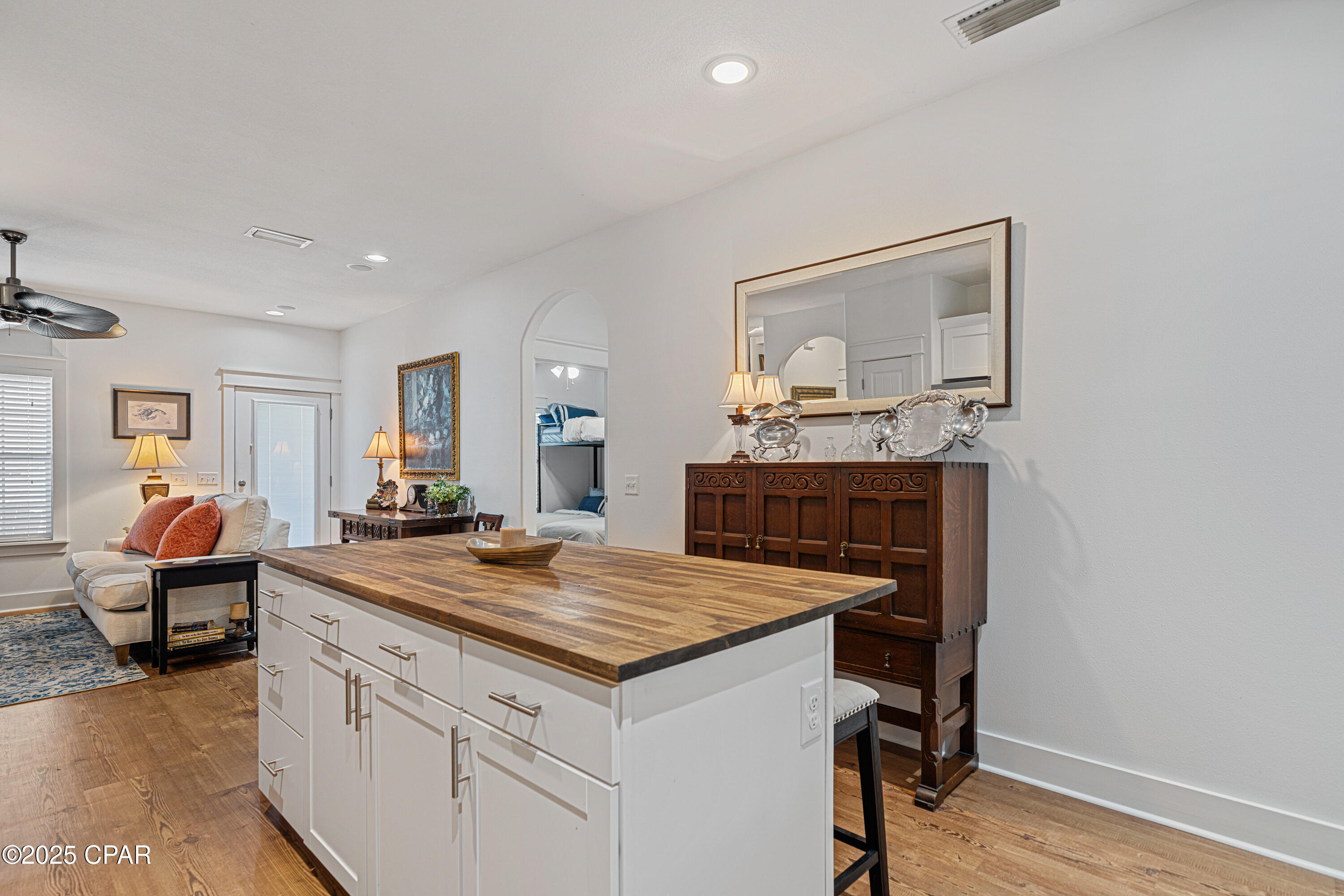 Image 9 For 405 Paradise Boulevard
