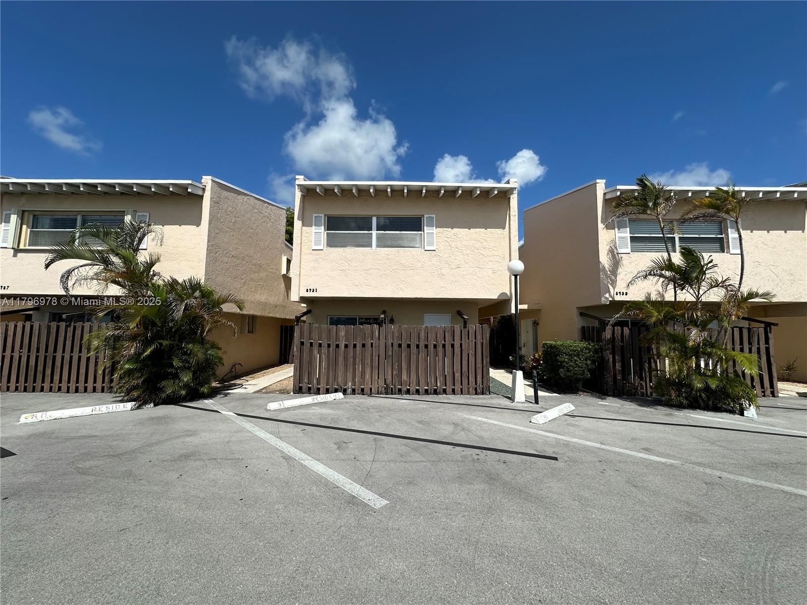 8931 NE 4th Ave Rd 8931