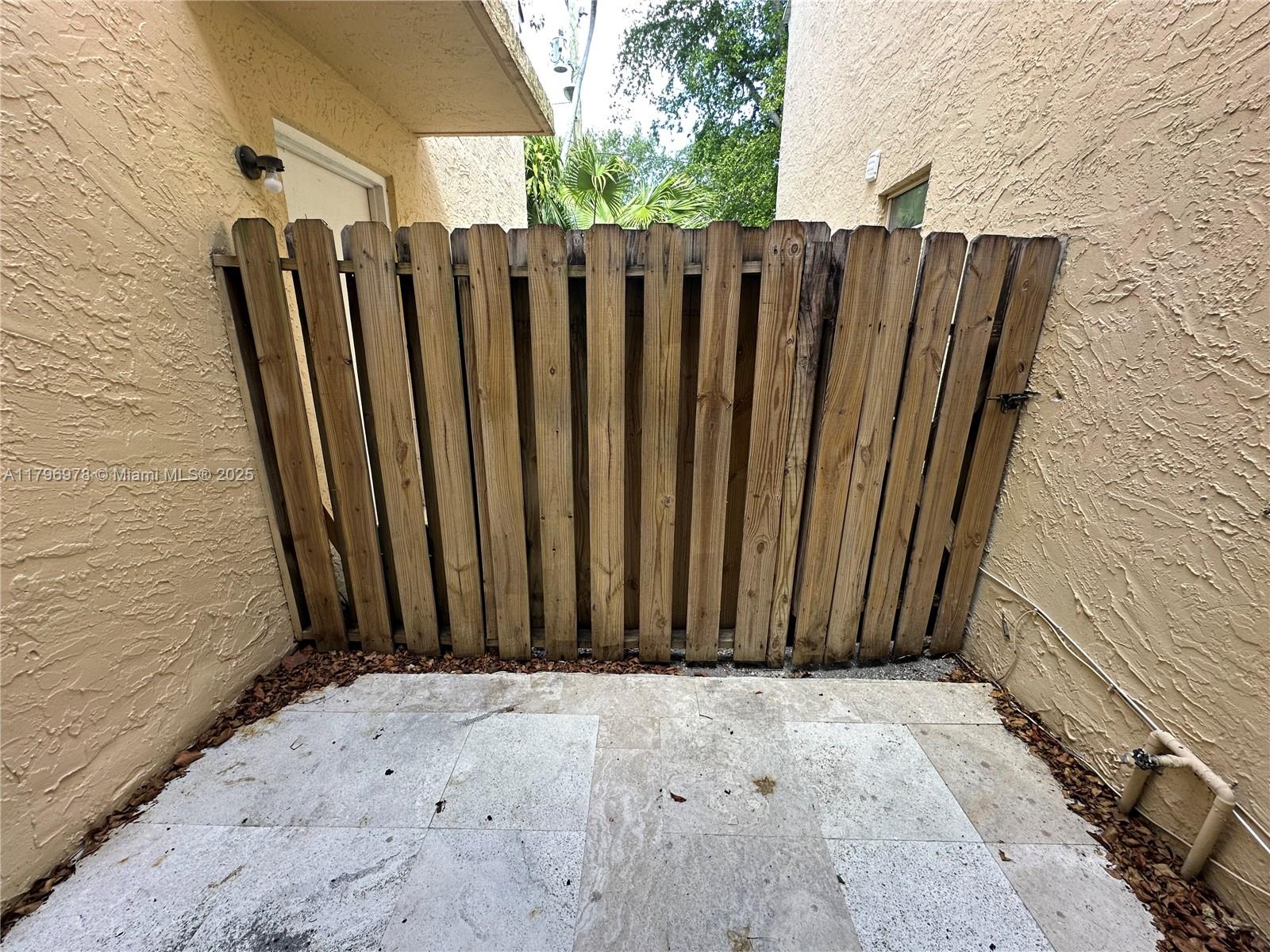 8931 NE 4th Ave Rd 8931