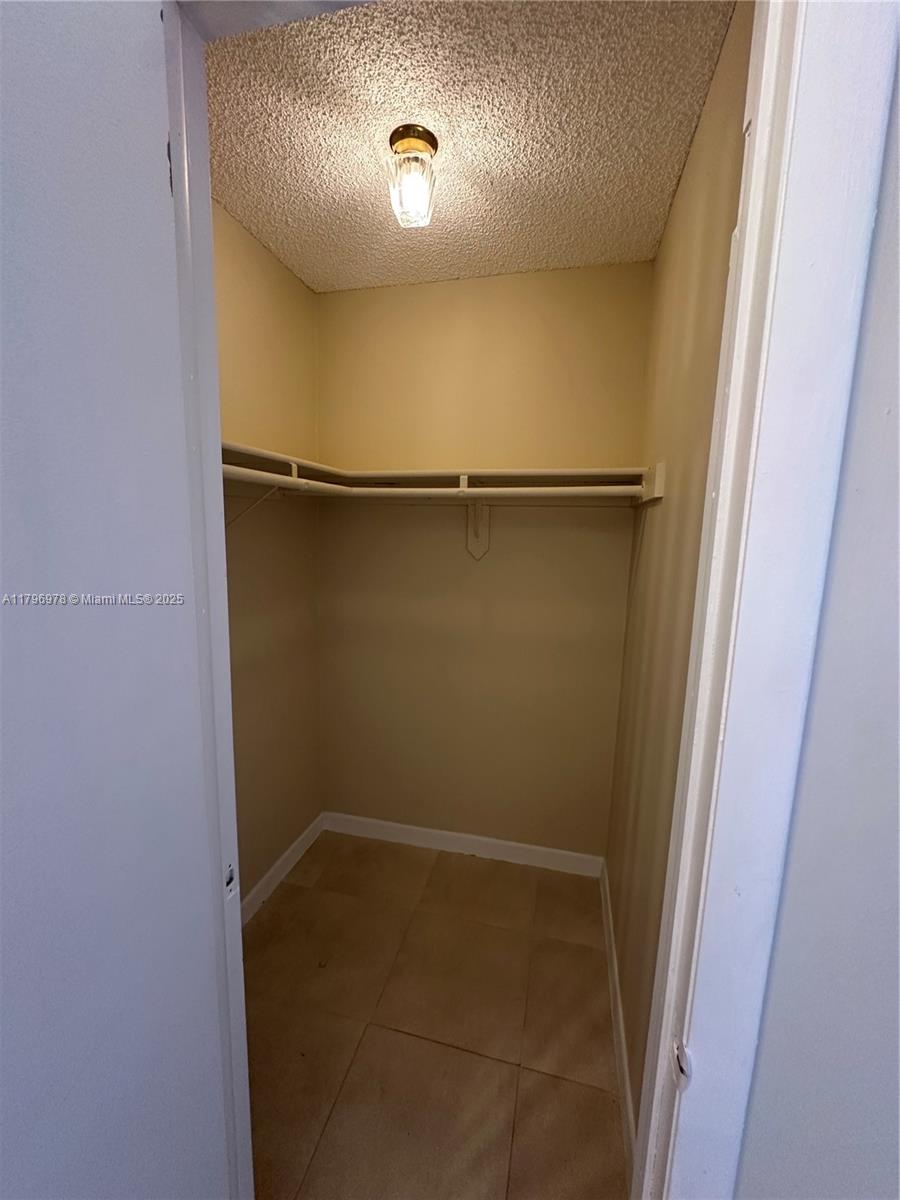 8931 NE 4th Ave Rd 8931