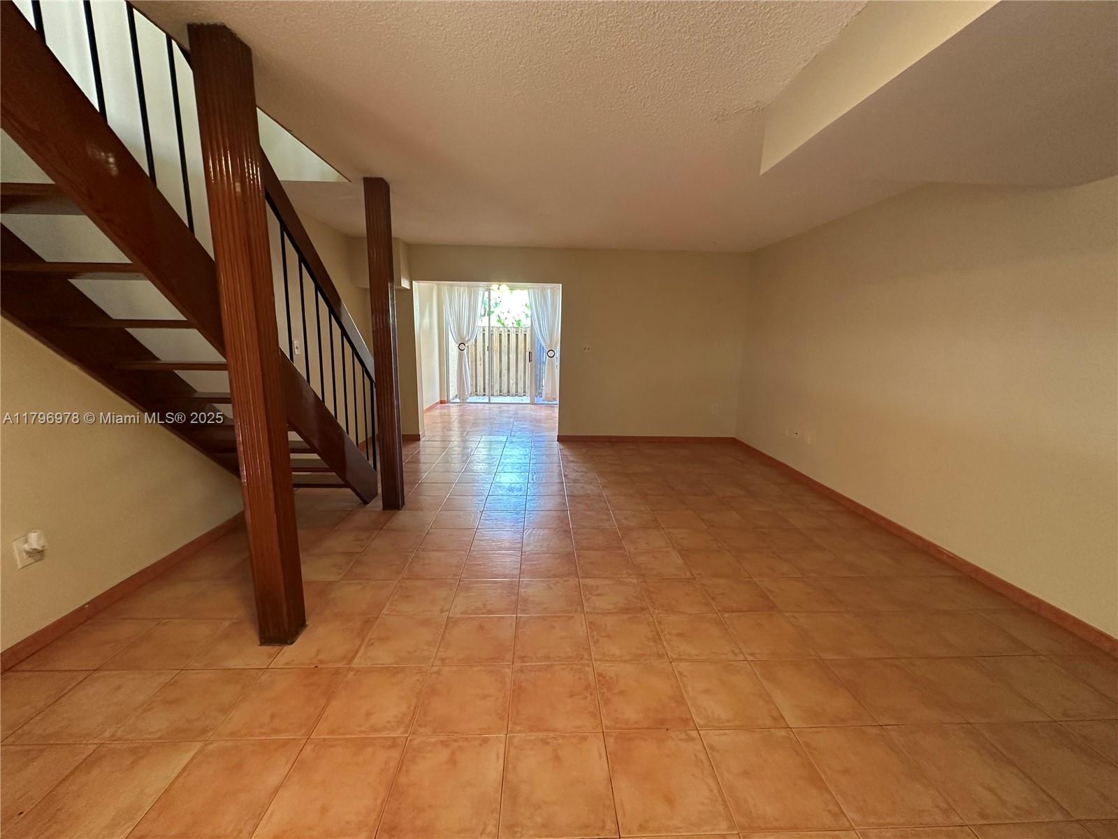 8931 NE 4th Ave Rd 8931