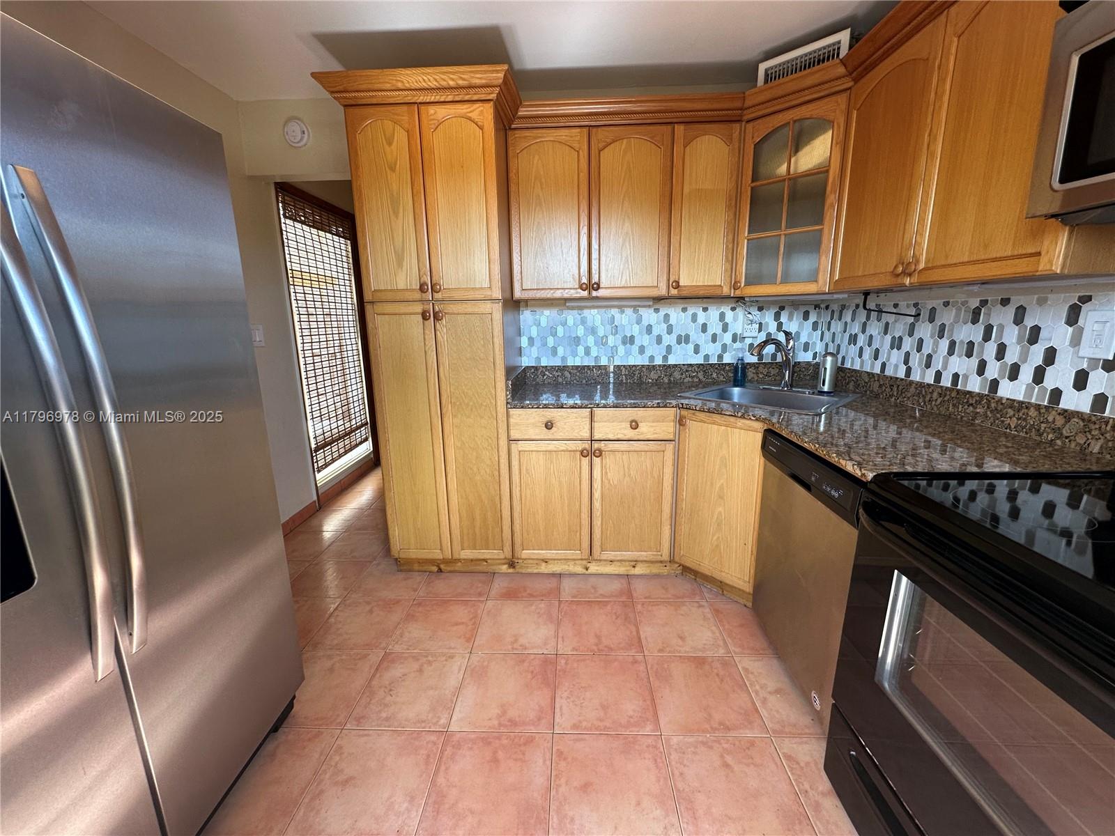 8931 NE 4th Ave Rd 8931