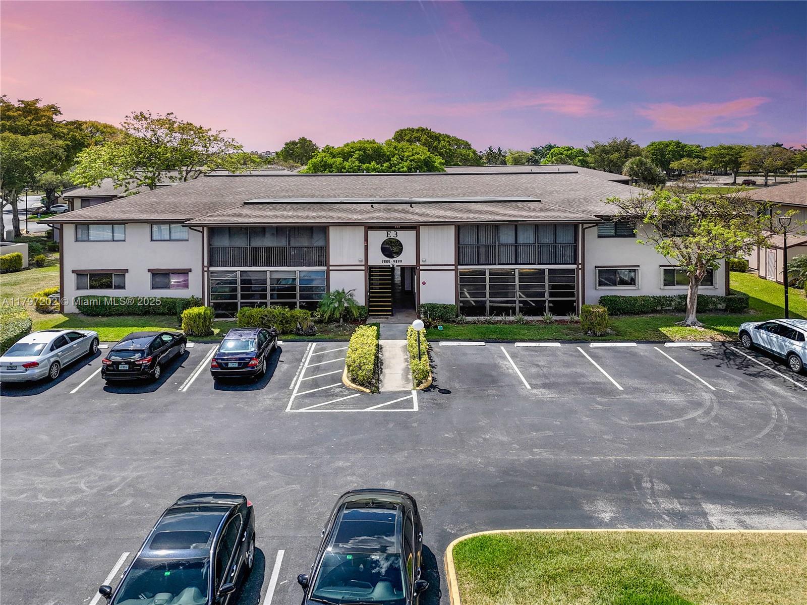 Belfort Condominium E