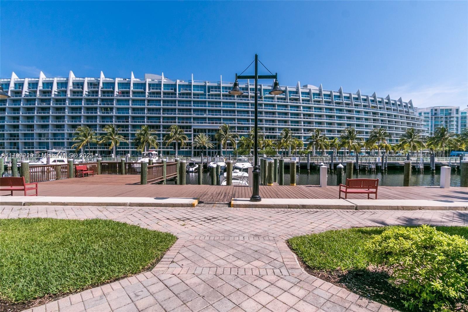 3001 NE 185th St #605, Aventura FL 33180