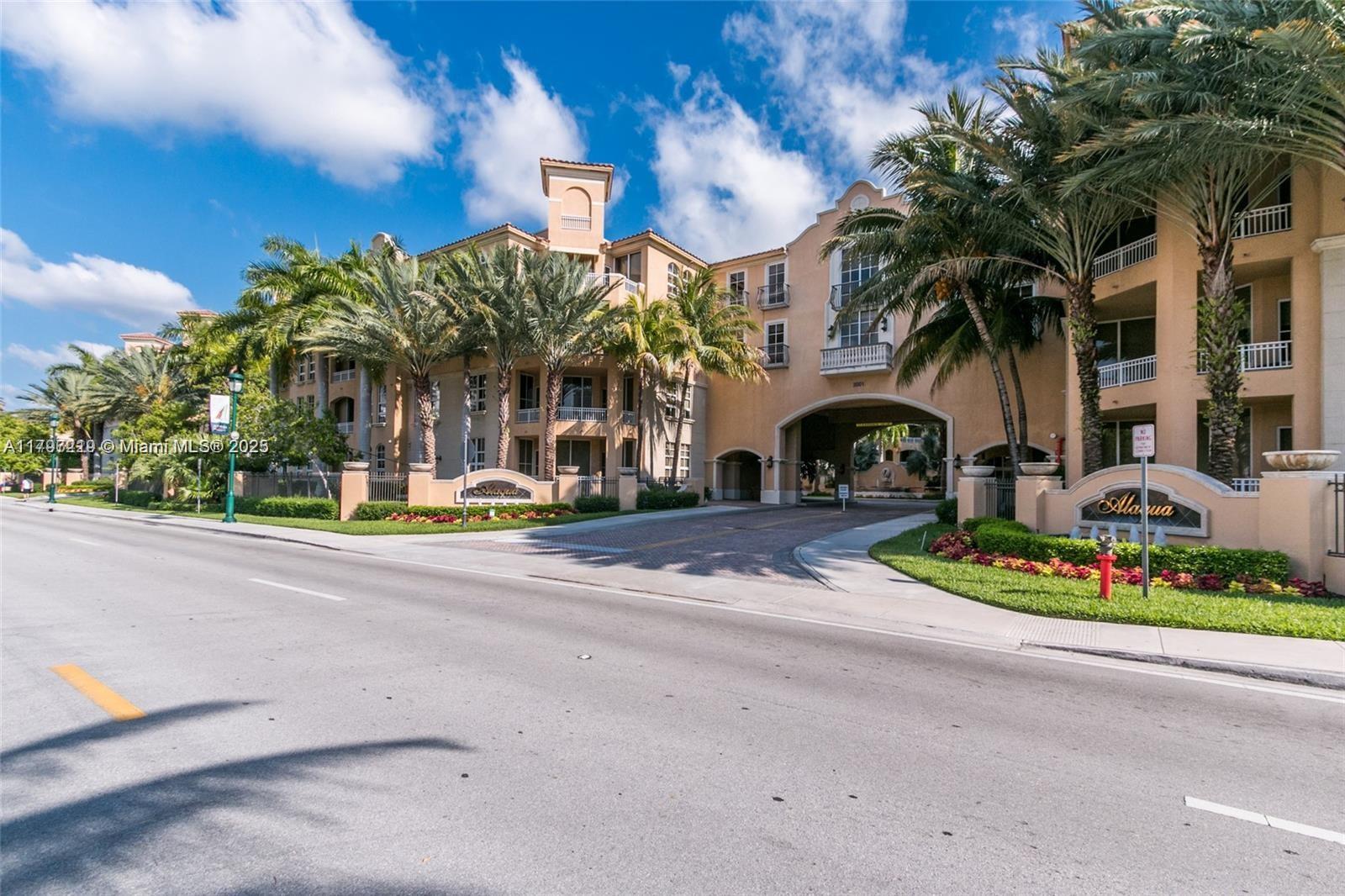 3001 NE 185th St #605, Aventura FL 33180