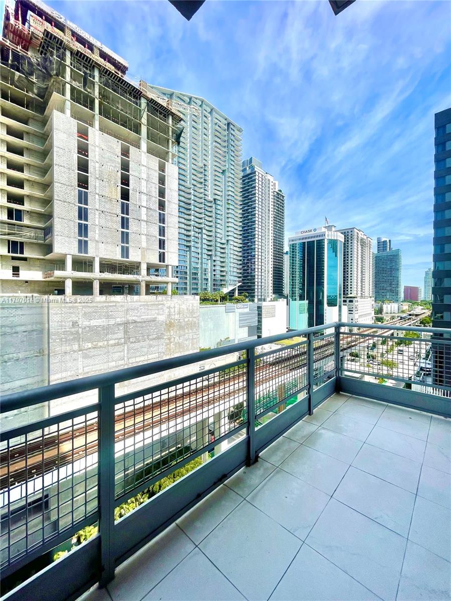 690 SW 1st Ct #1524, Miami FL 33130