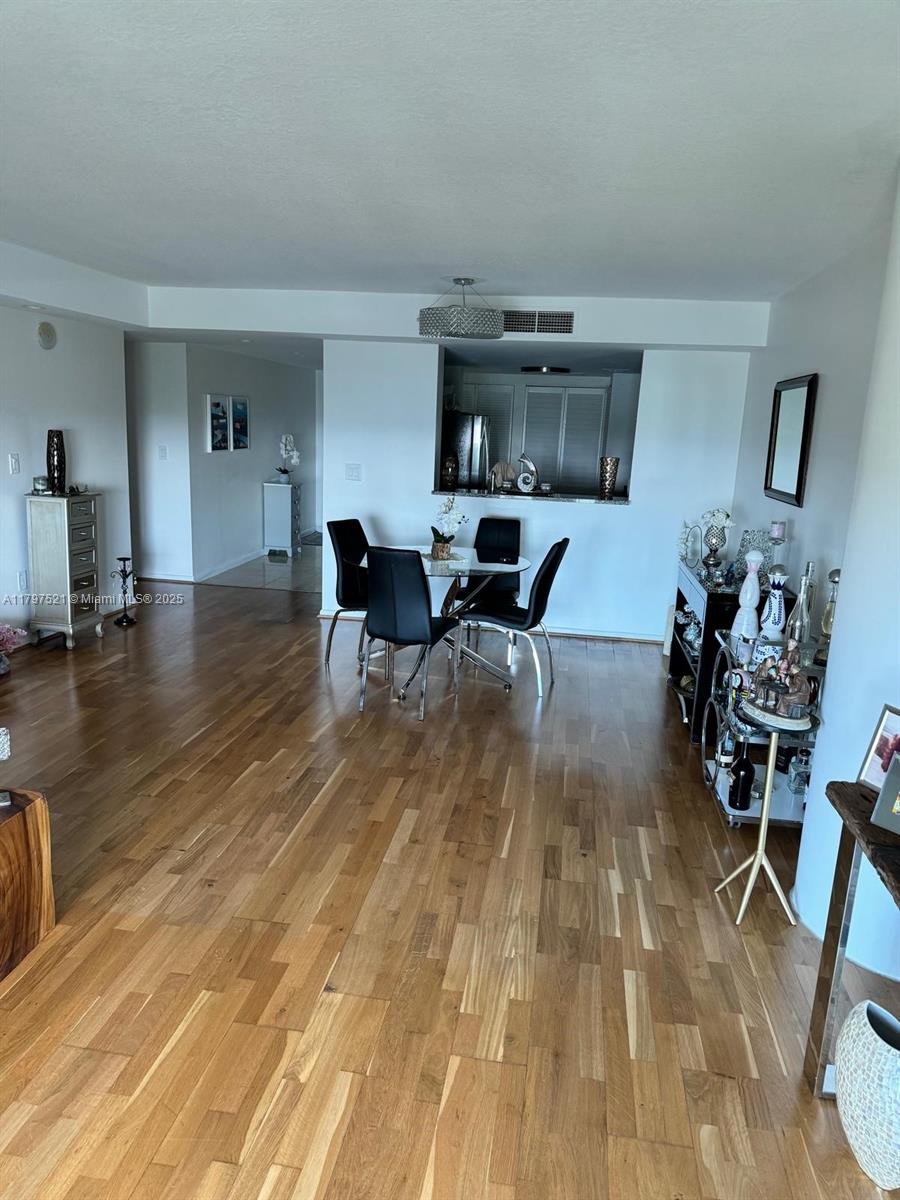 2101 Brickell Ave #2401, Miami FL 33129