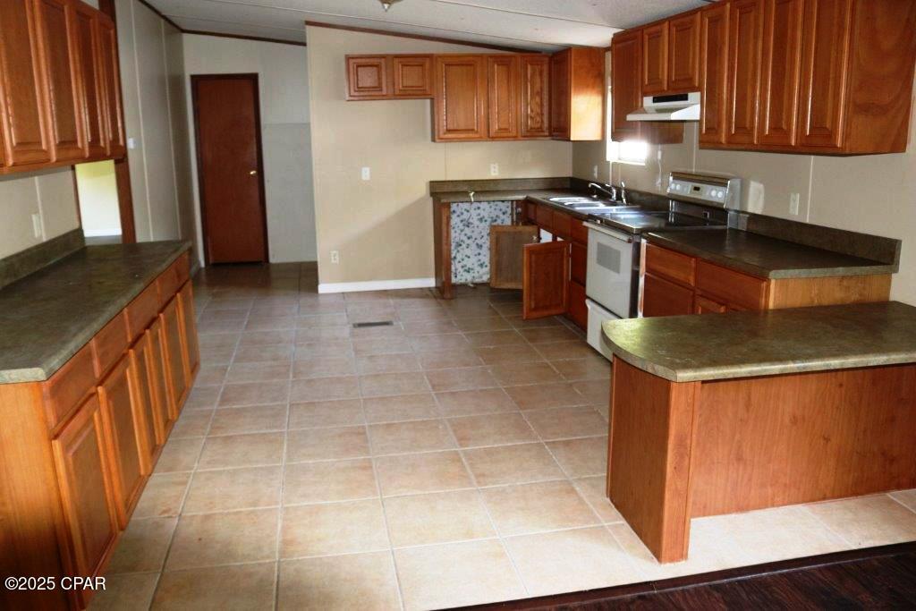 Image 3 For 5011 Lake Drive