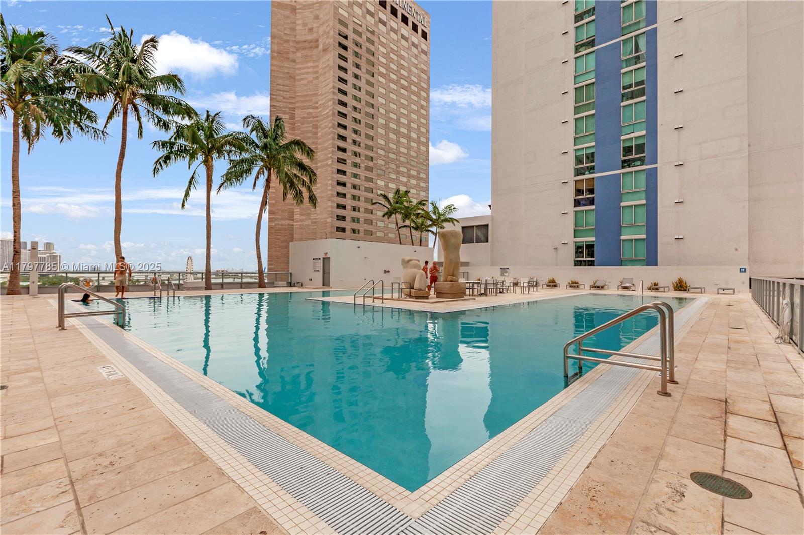 325 S Biscayne Blvd #3222, Miami FL 33131