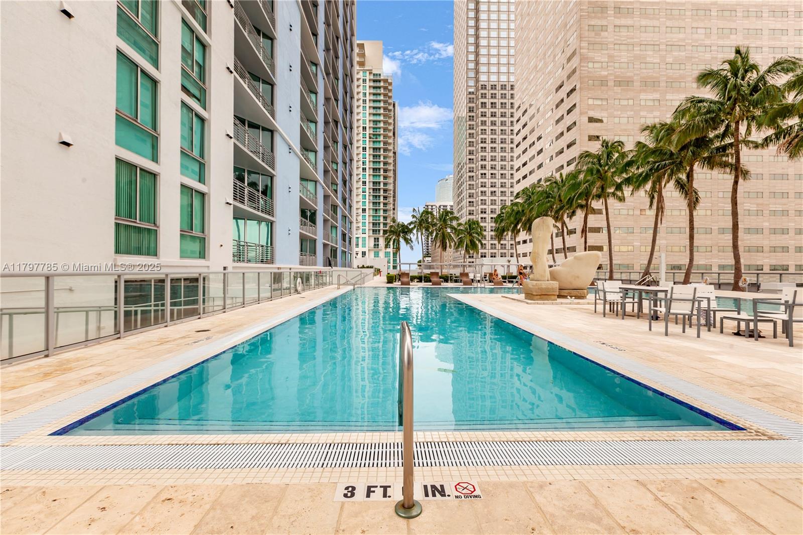 325 S Biscayne Blvd #3222, Miami FL 33131