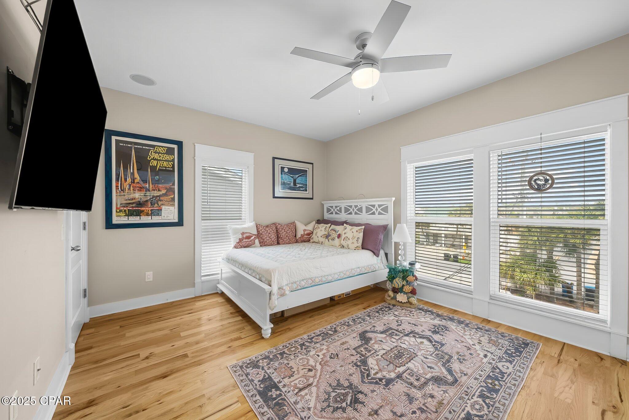 Image 32 For 8515 Surf Drive 2