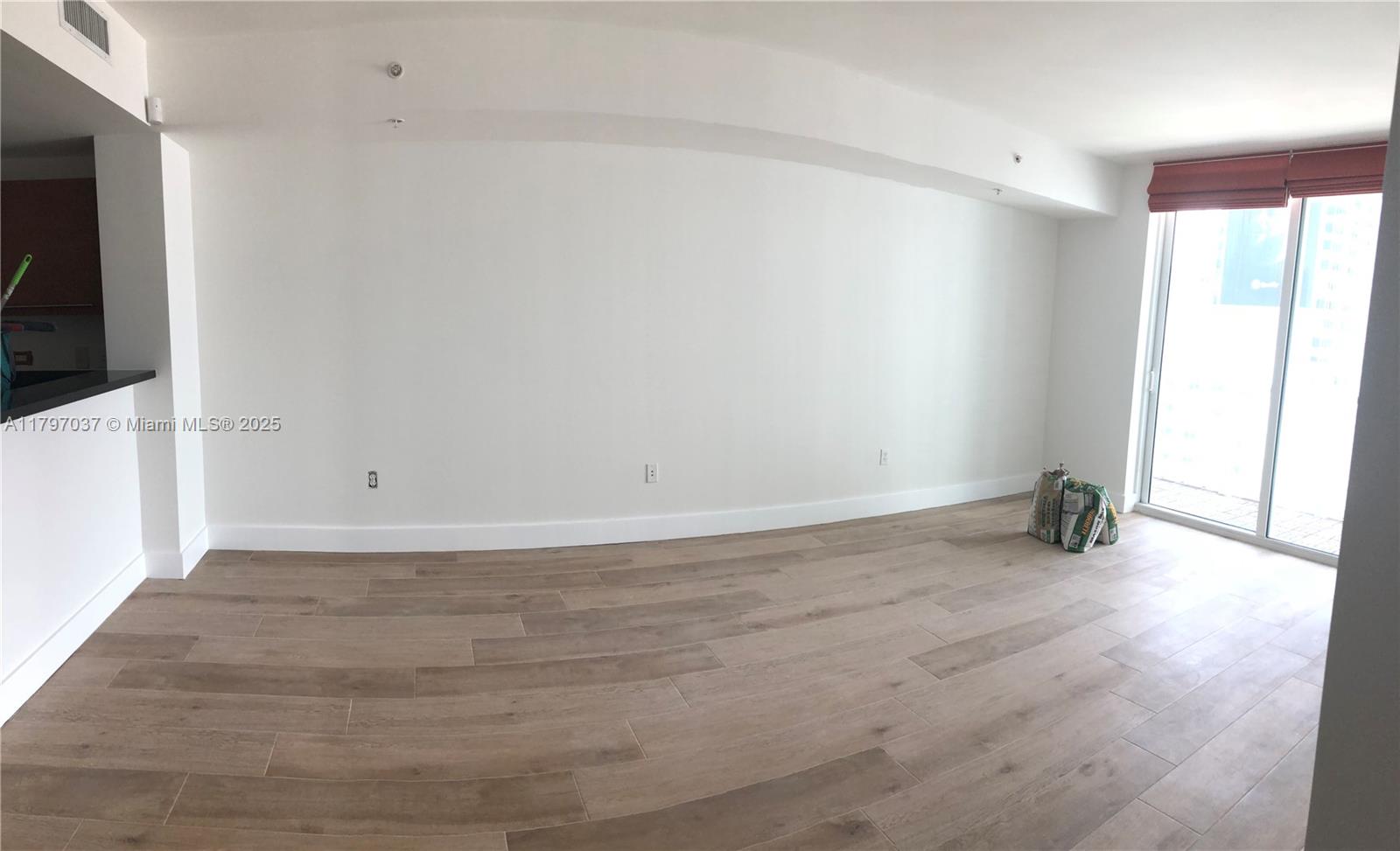 244 Biscayne Blvd #1809, Miami FL 33132