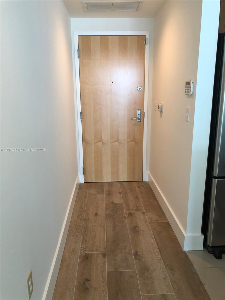 244 Biscayne Blvd #1809, Miami FL 33132