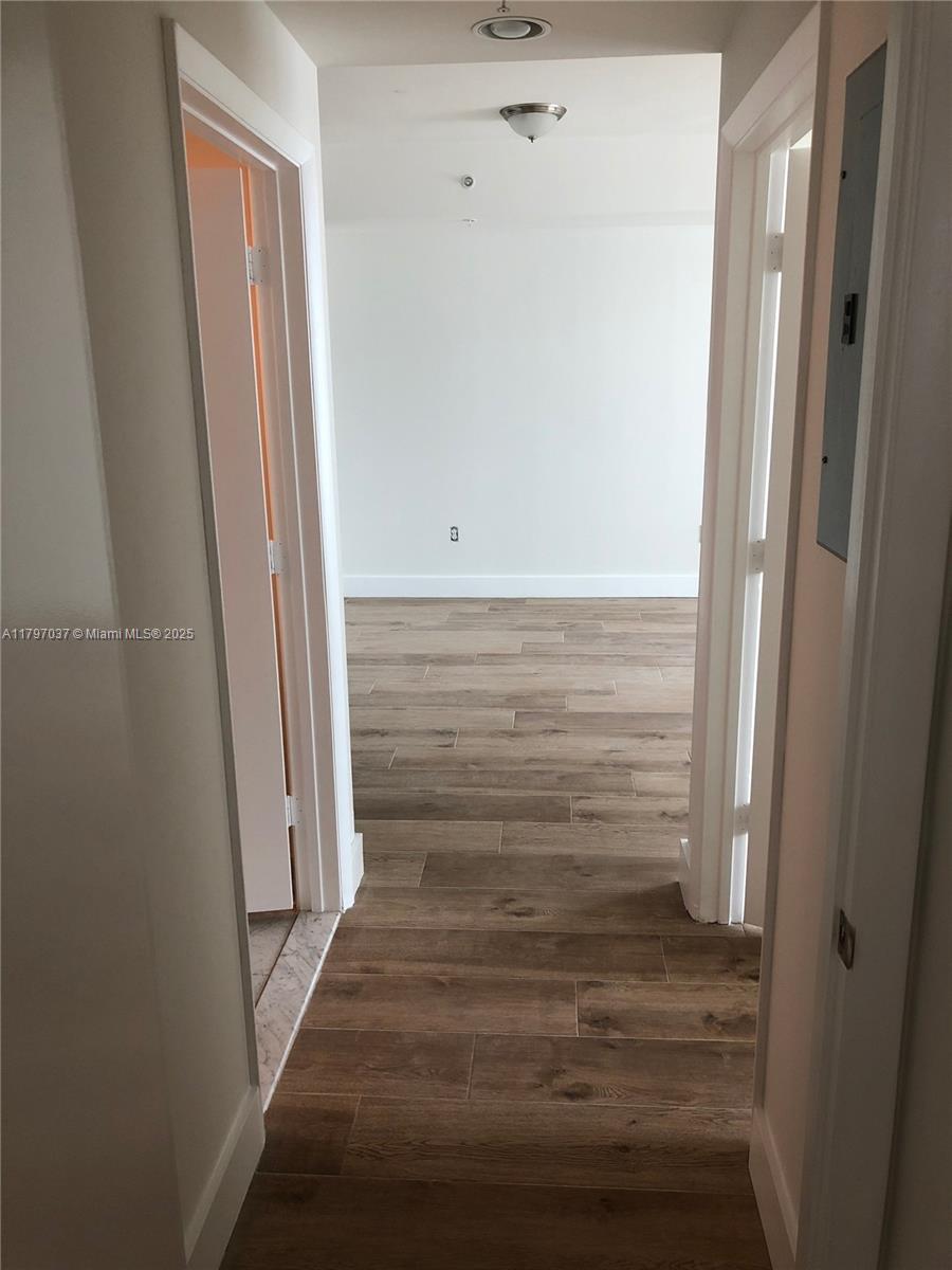 244 Biscayne Blvd #1809, Miami FL 33132