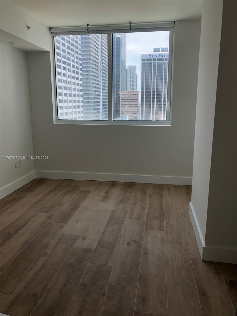 244 Biscayne Blvd #1809, Miami FL 33132