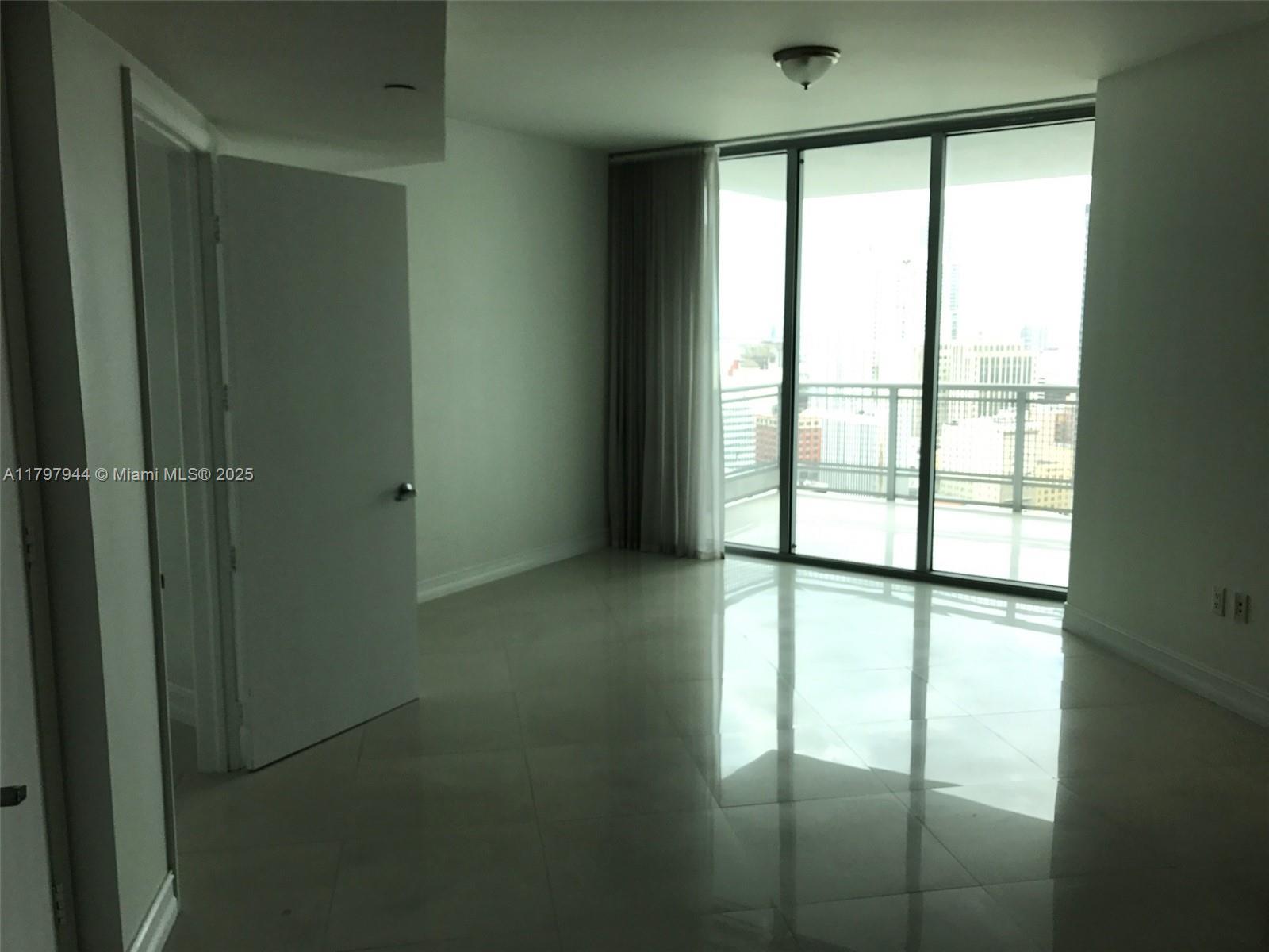 350 S Miami Ave #2811, Miami FL 33130