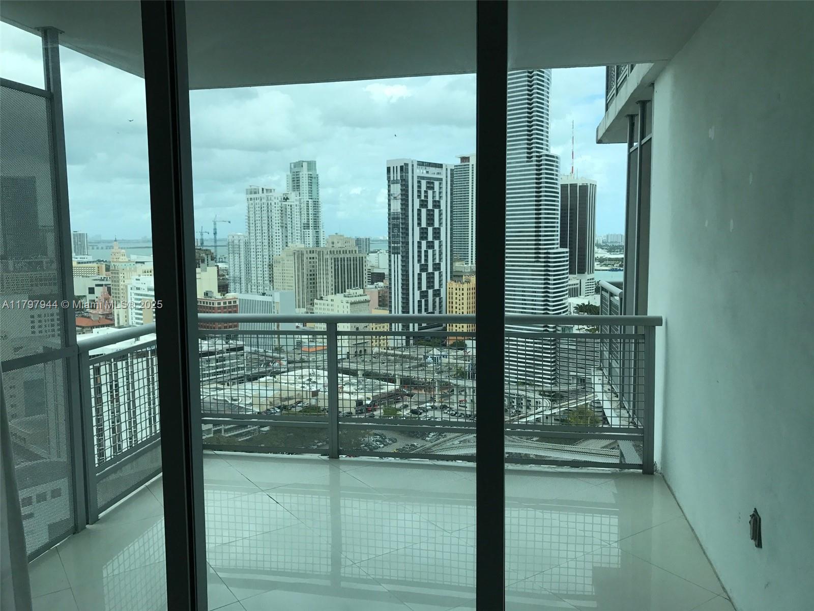 350 S Miami Ave #2811, Miami FL 33130