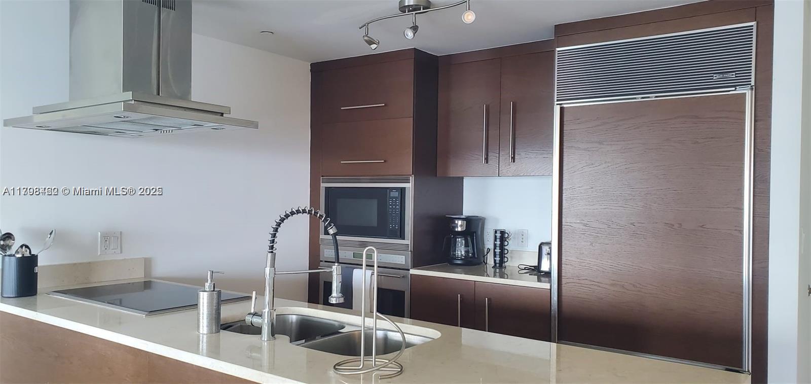 495 BRICKELL AVE #3009, Miami FL 33131