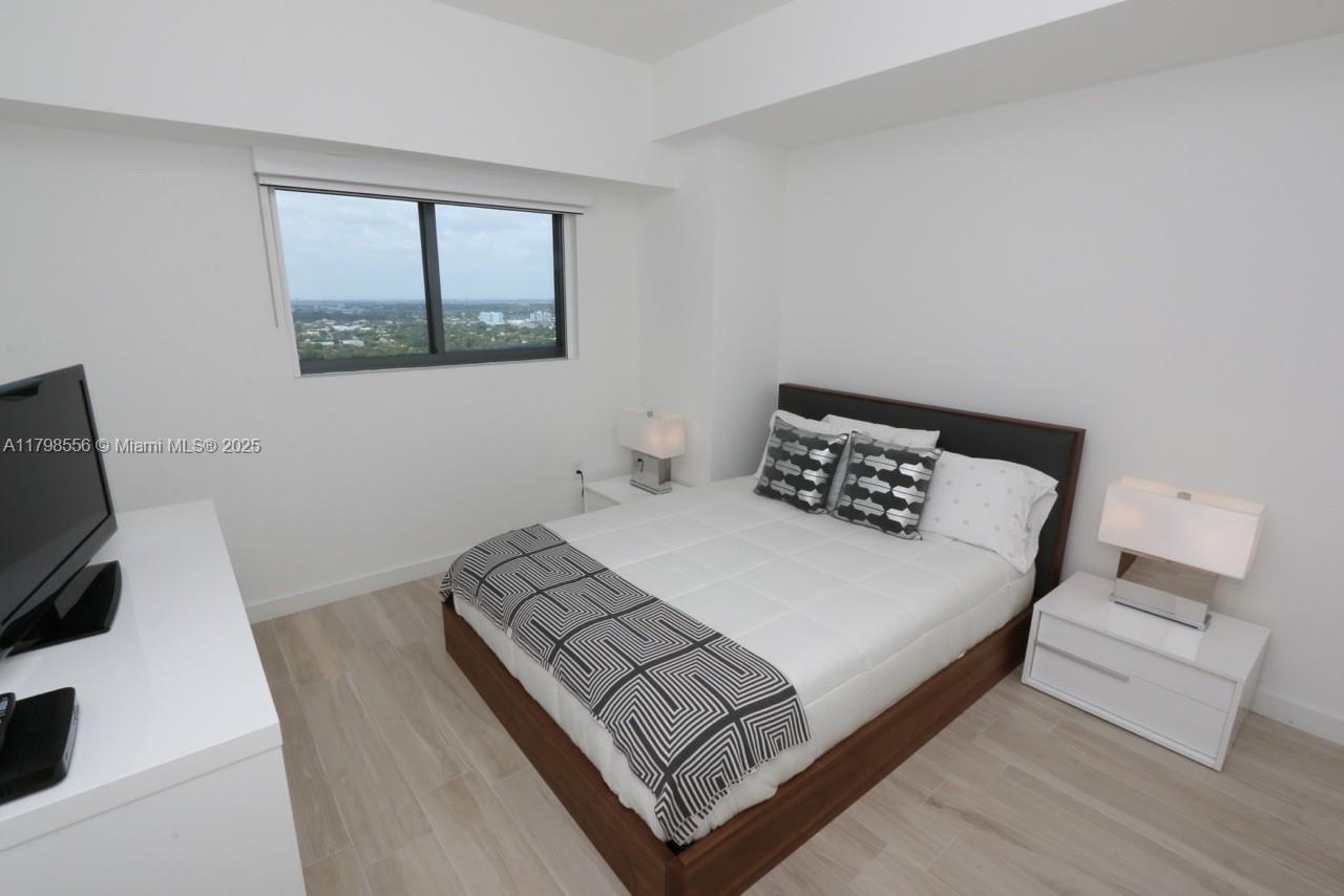 460 NE 28th St #3007, Miami FL 33137