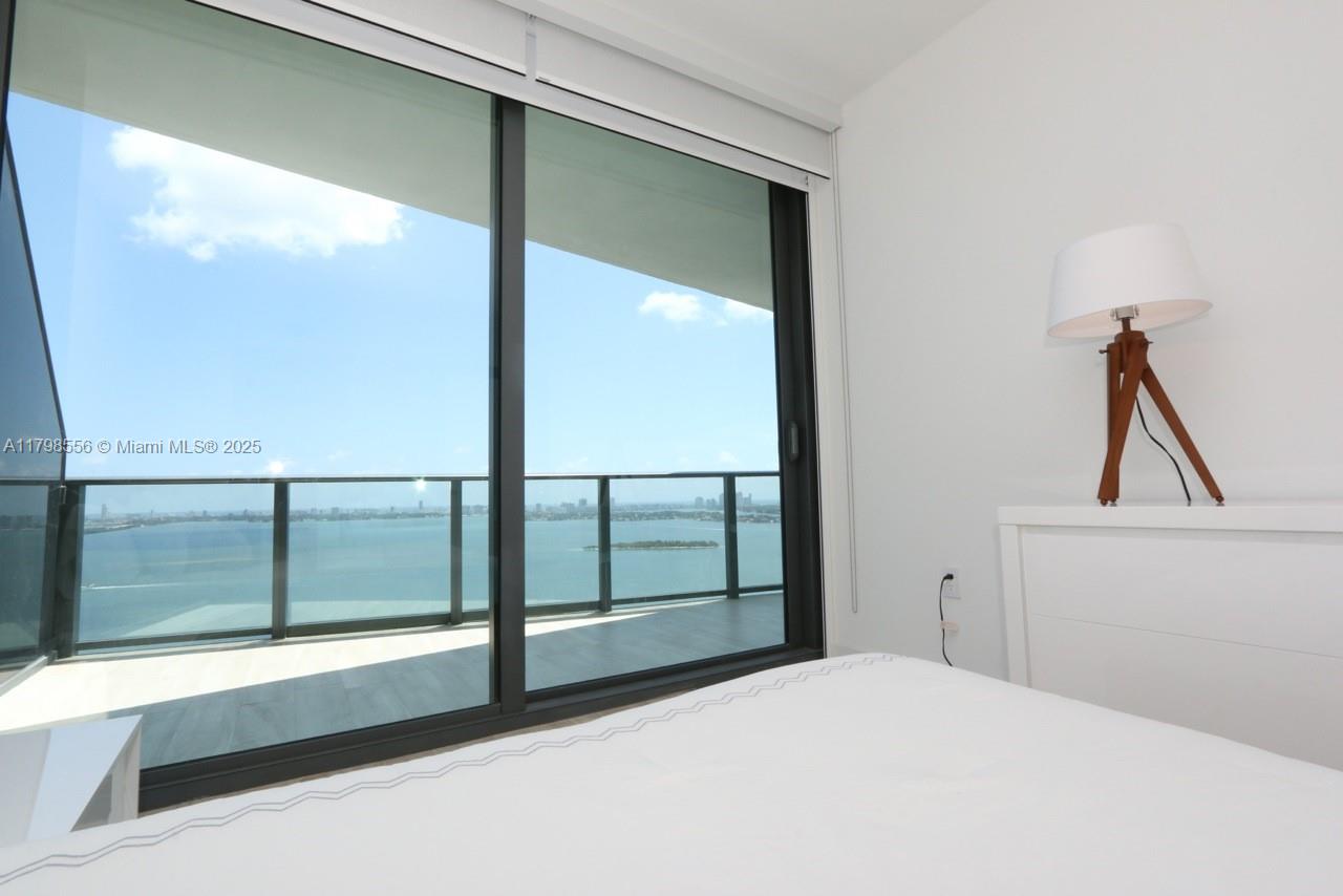 460 NE 28th St #3007, Miami FL 33137