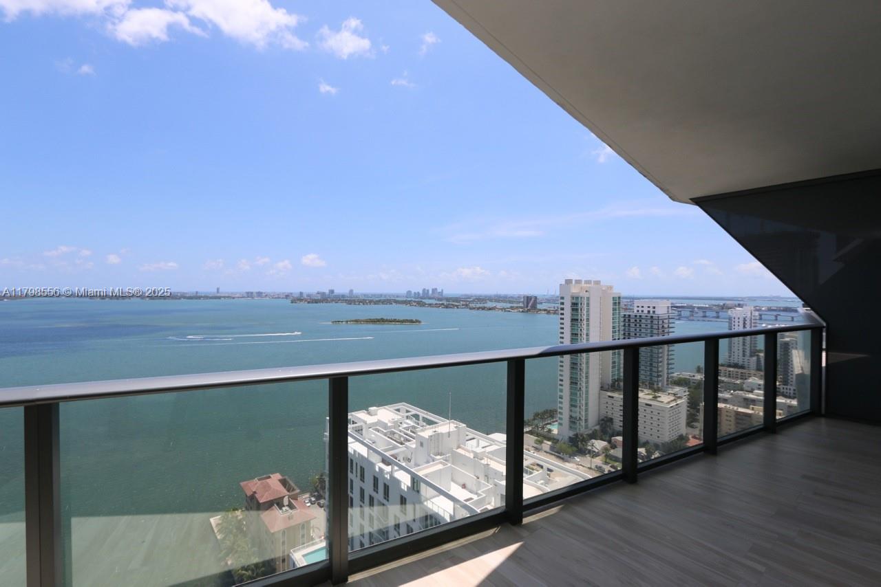 460 NE 28th St #3007, Miami FL 33137
