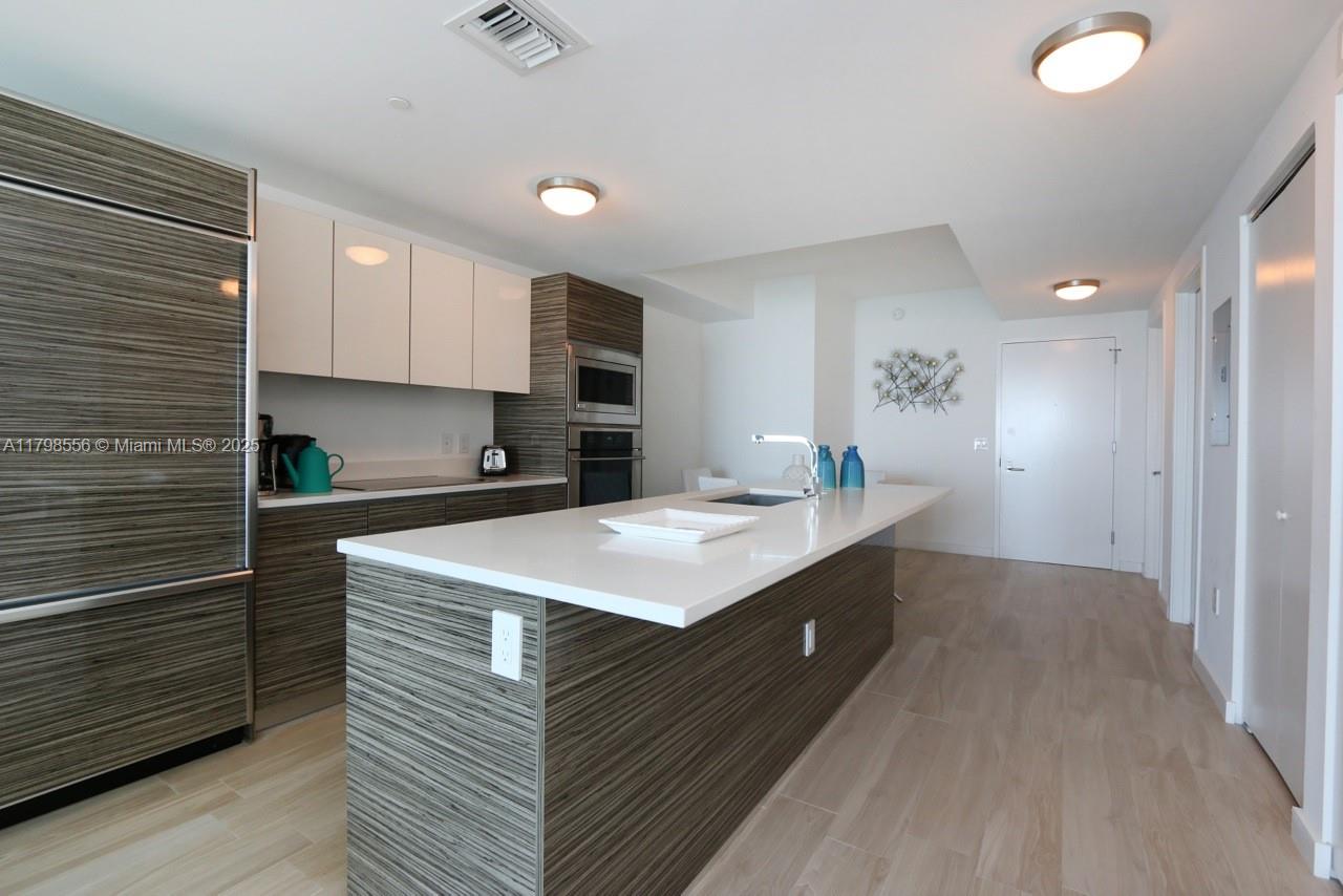 460 NE 28th St #3007, Miami FL 33137