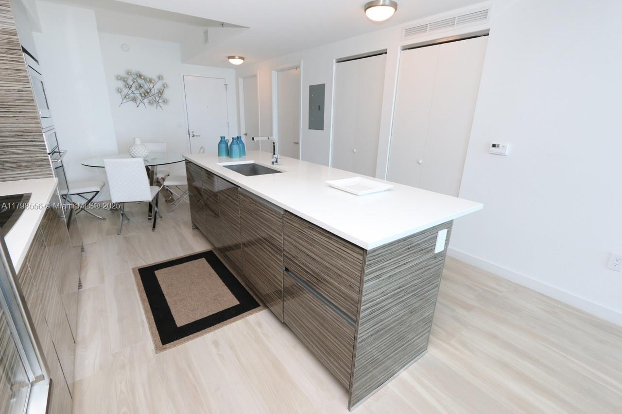 460 NE 28th St #3007, Miami FL 33137