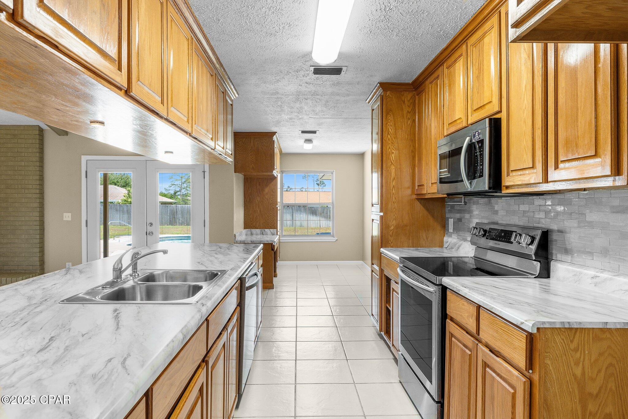Image 11 For 7936 Betty Louise Drive