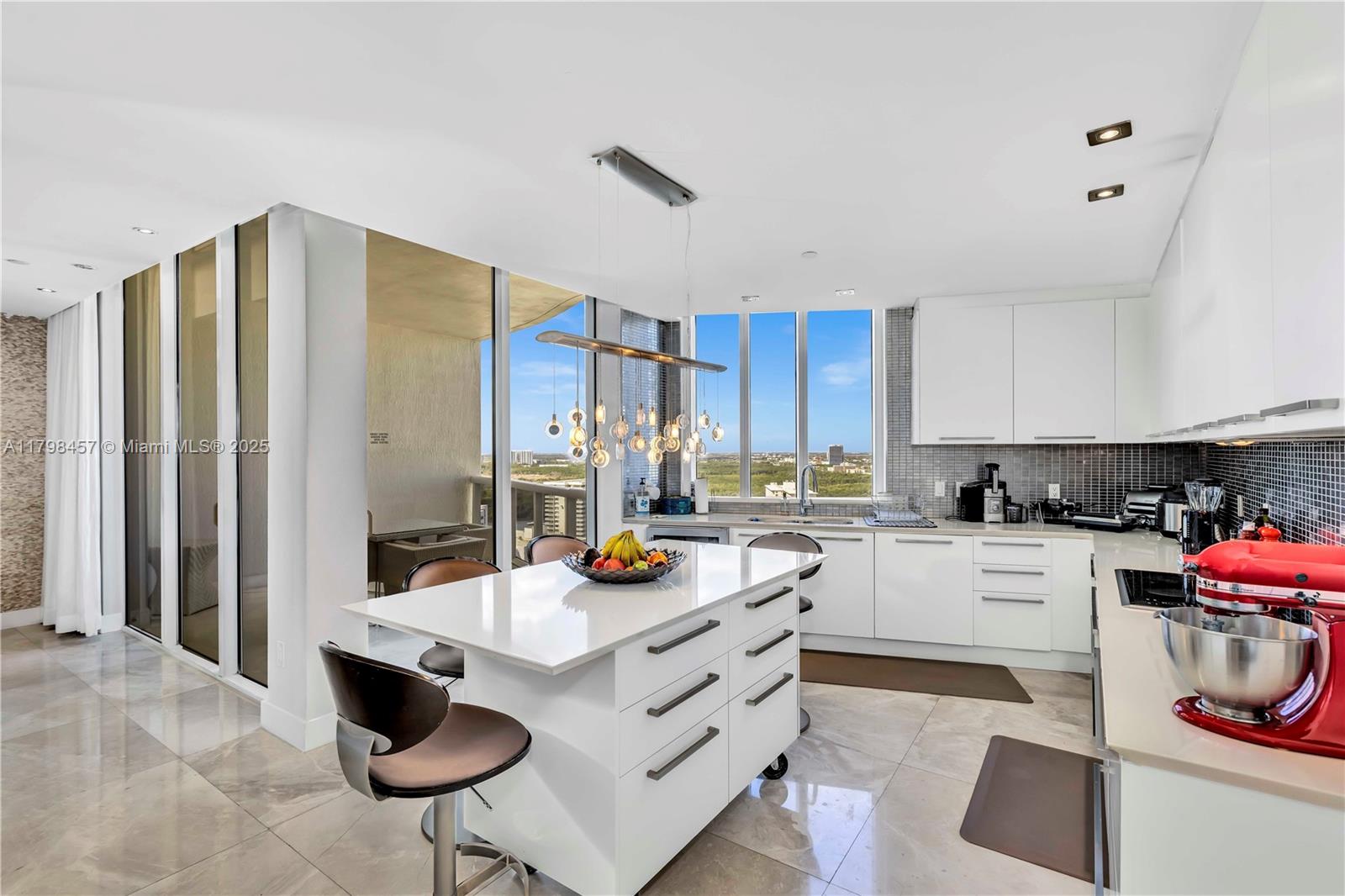 15811 Collins Ave #2506, Sunny Isles Beach FL 33160