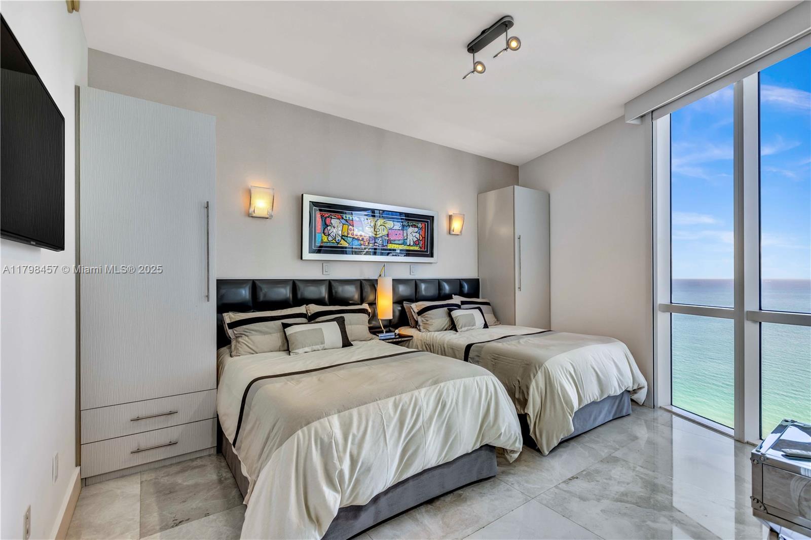 15811 Collins Ave #2506, Sunny Isles Beach FL 33160