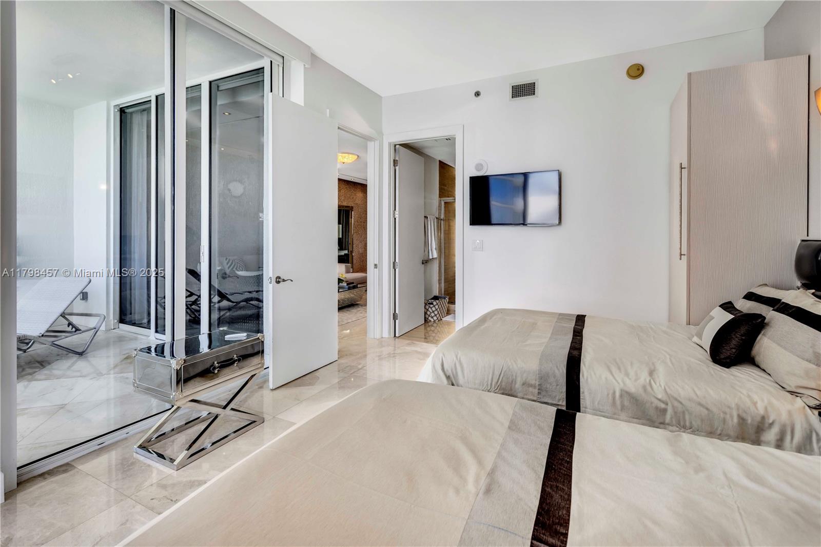 15811 Collins Ave #2506, Sunny Isles Beach FL 33160