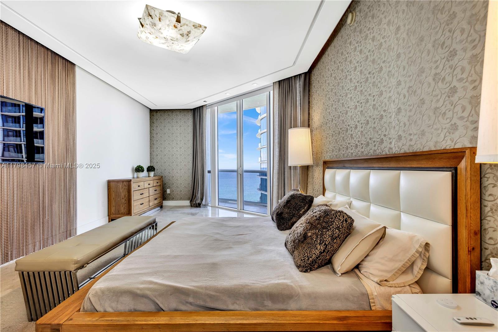 15811 Collins Ave #2506, Sunny Isles Beach FL 33160