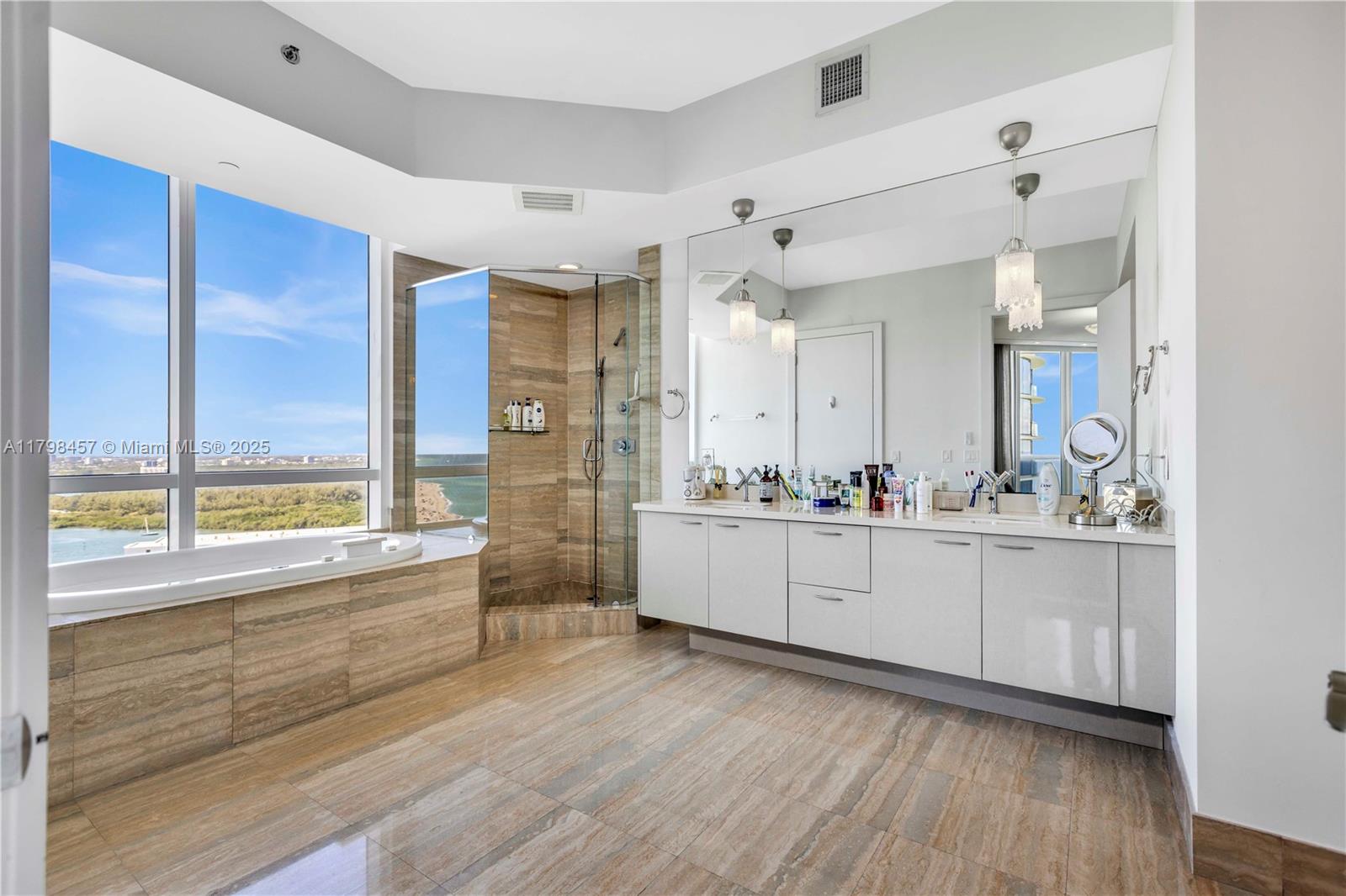 15811 Collins Ave #2506, Sunny Isles Beach FL 33160