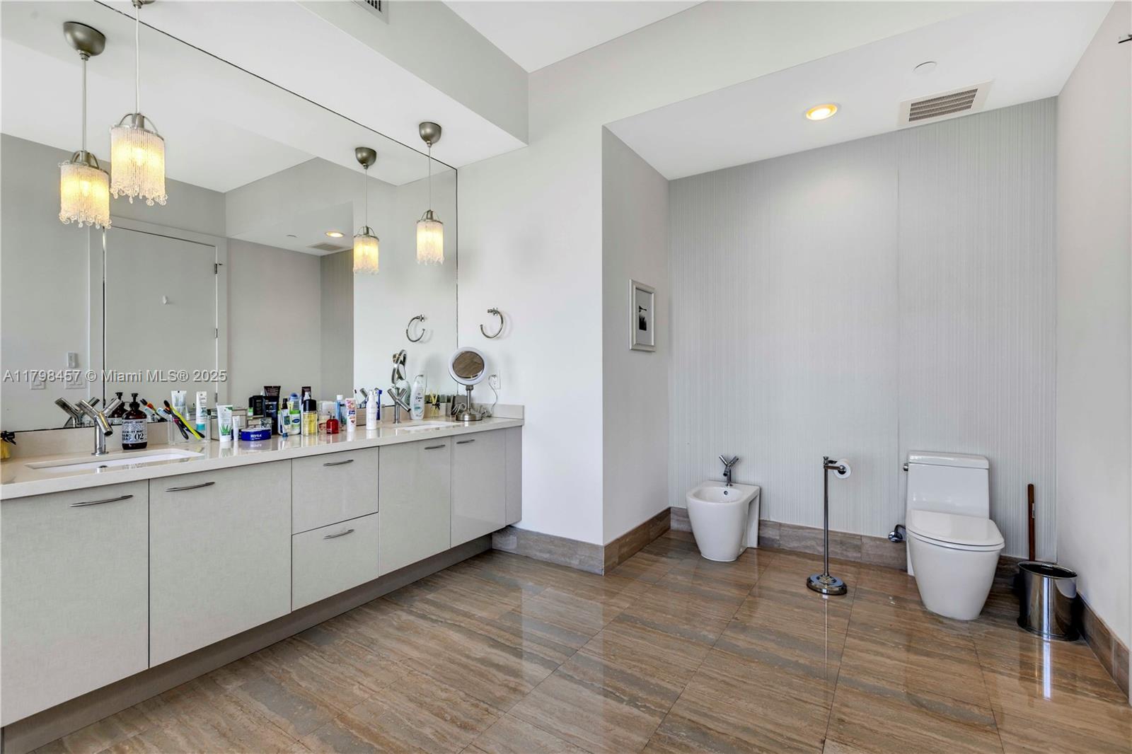 15811 Collins Ave #2506, Sunny Isles Beach FL 33160