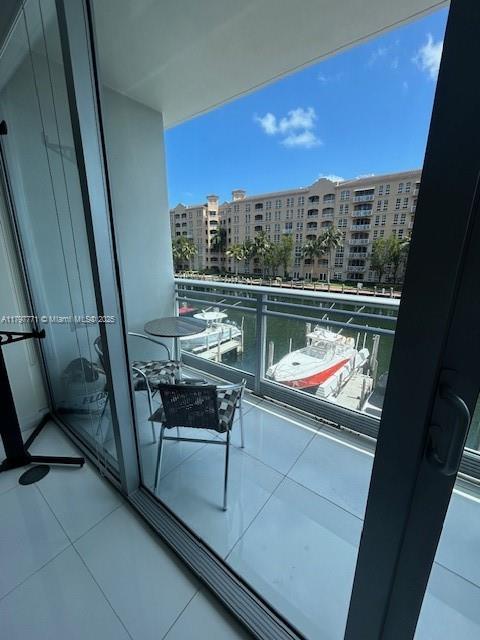 2950 NE 188th St #216, Aventura FL 33180