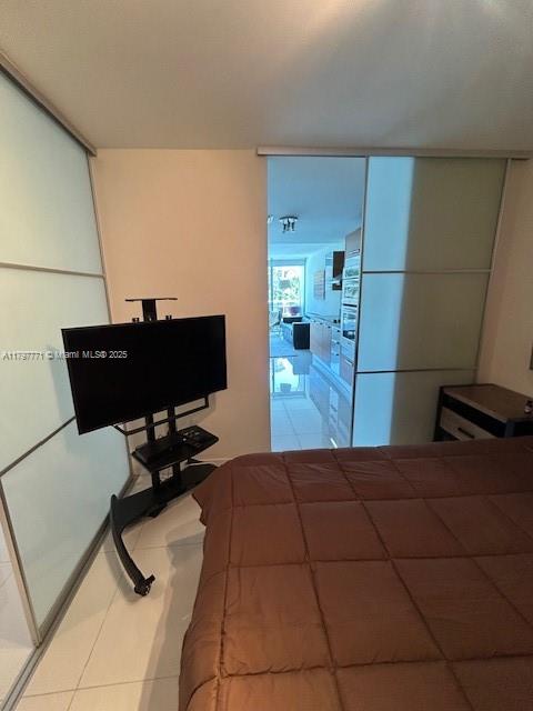 2950 NE 188th St #216, Aventura FL 33180
