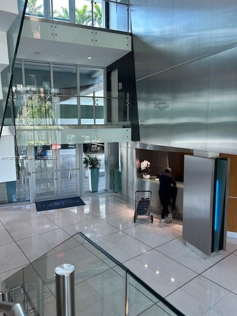 2950 NE 188th St #216, Aventura FL 33180