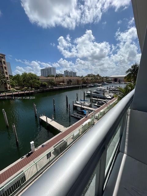2950 NE 188th St #216, Aventura FL 33180