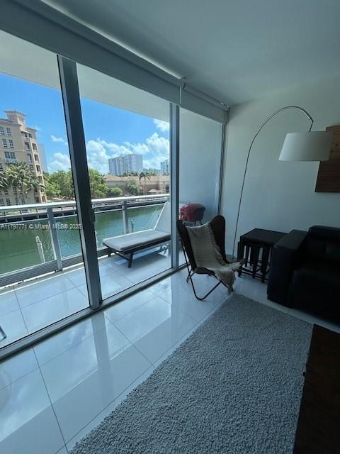 2950 NE 188th St #216, Aventura FL 33180