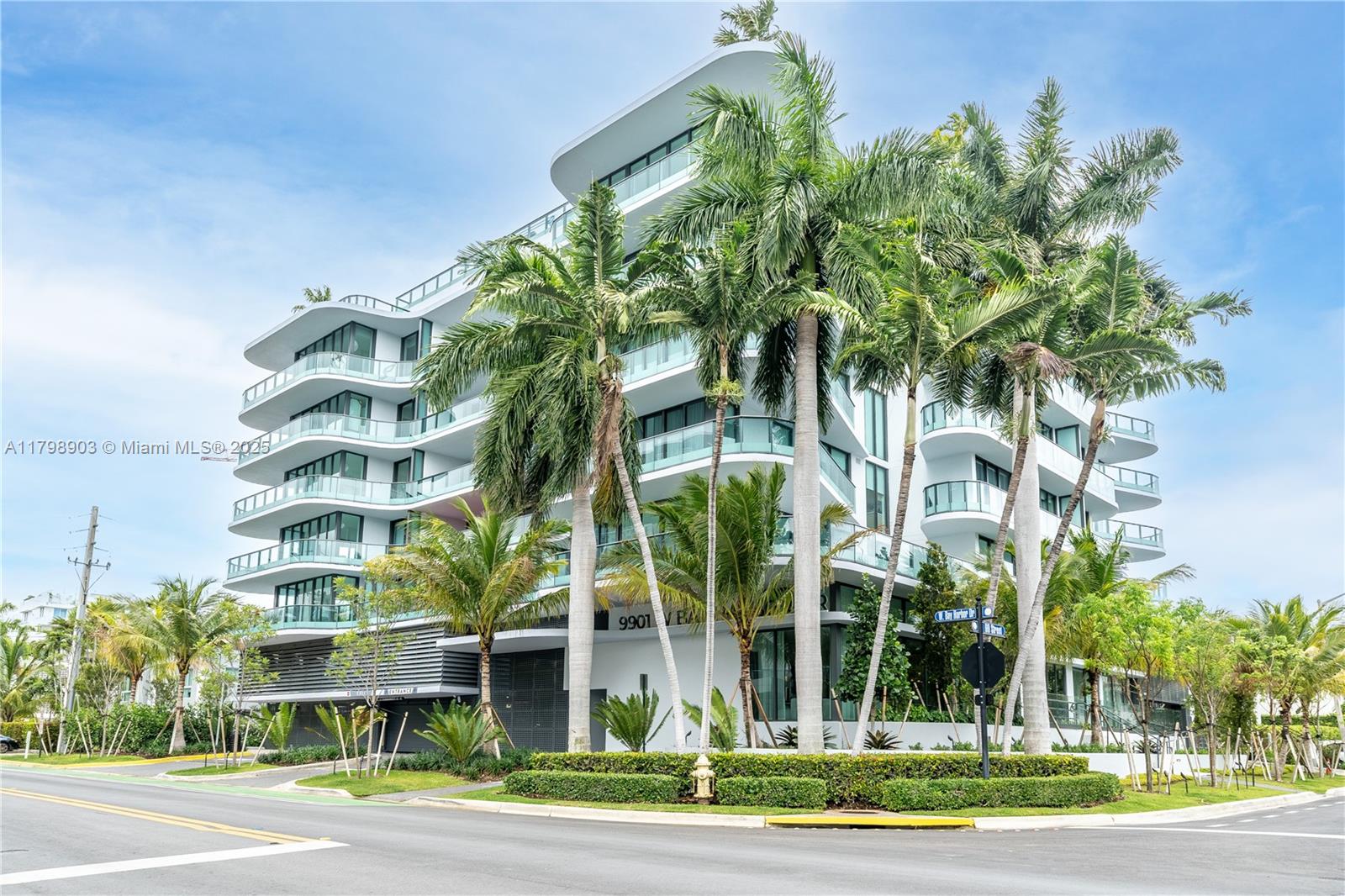 Condo for Rent in Bay Harbor Islands, FL