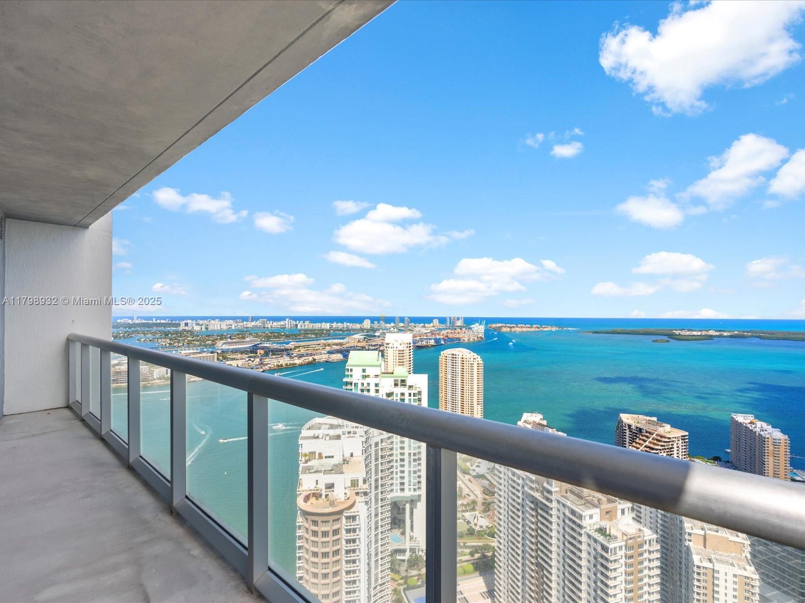 Condo for Sale in Miami, FL