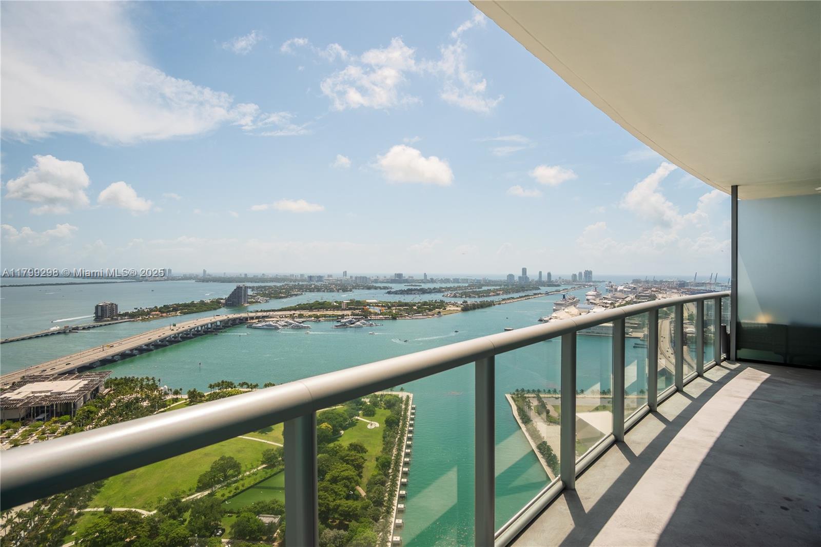 888 Biscayne Blvd #4312, Miami FL 33132