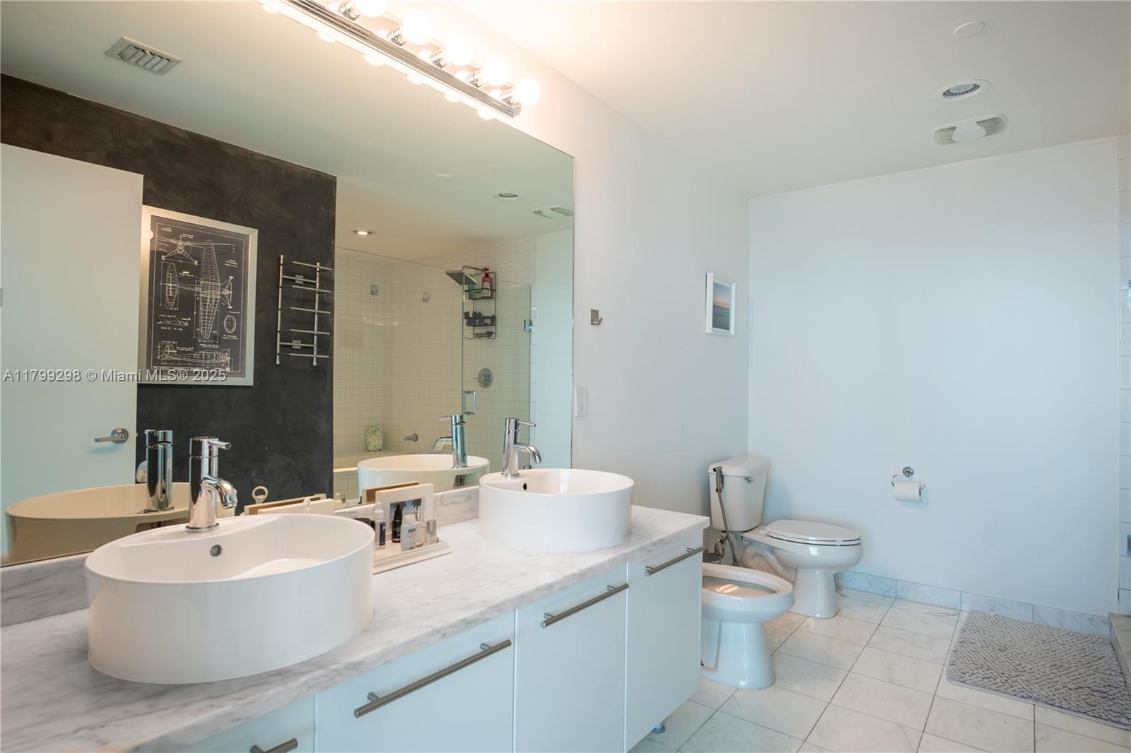 888 Biscayne Blvd #4312, Miami FL 33132