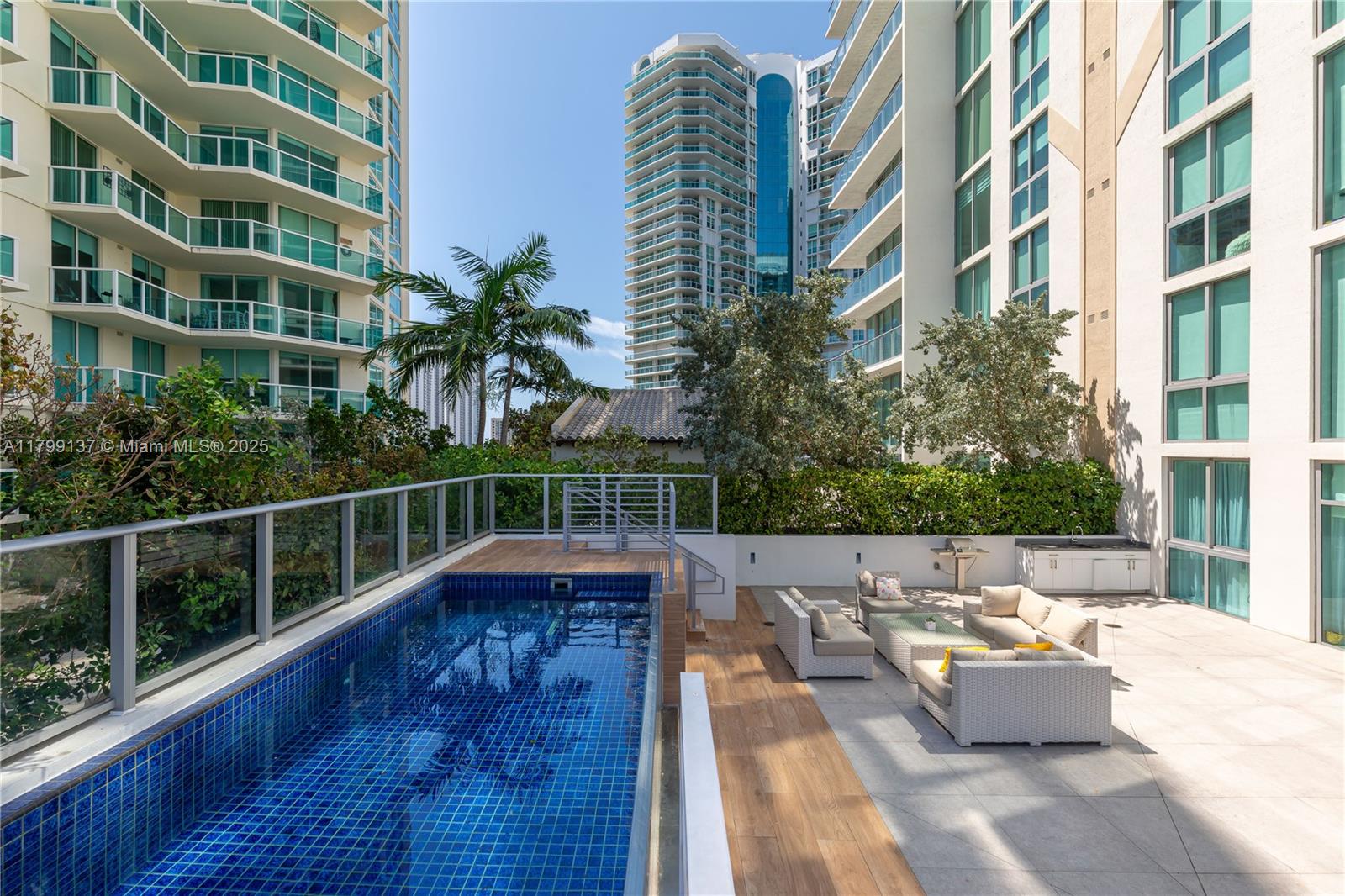 Condo for Sale in Sunny Isles Beach, FL