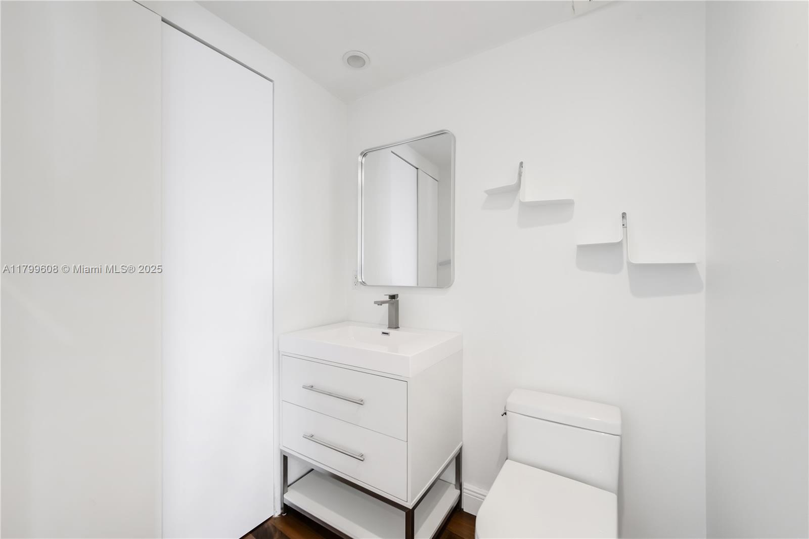901 Brickell Key Blvd #607, Miami FL 33131