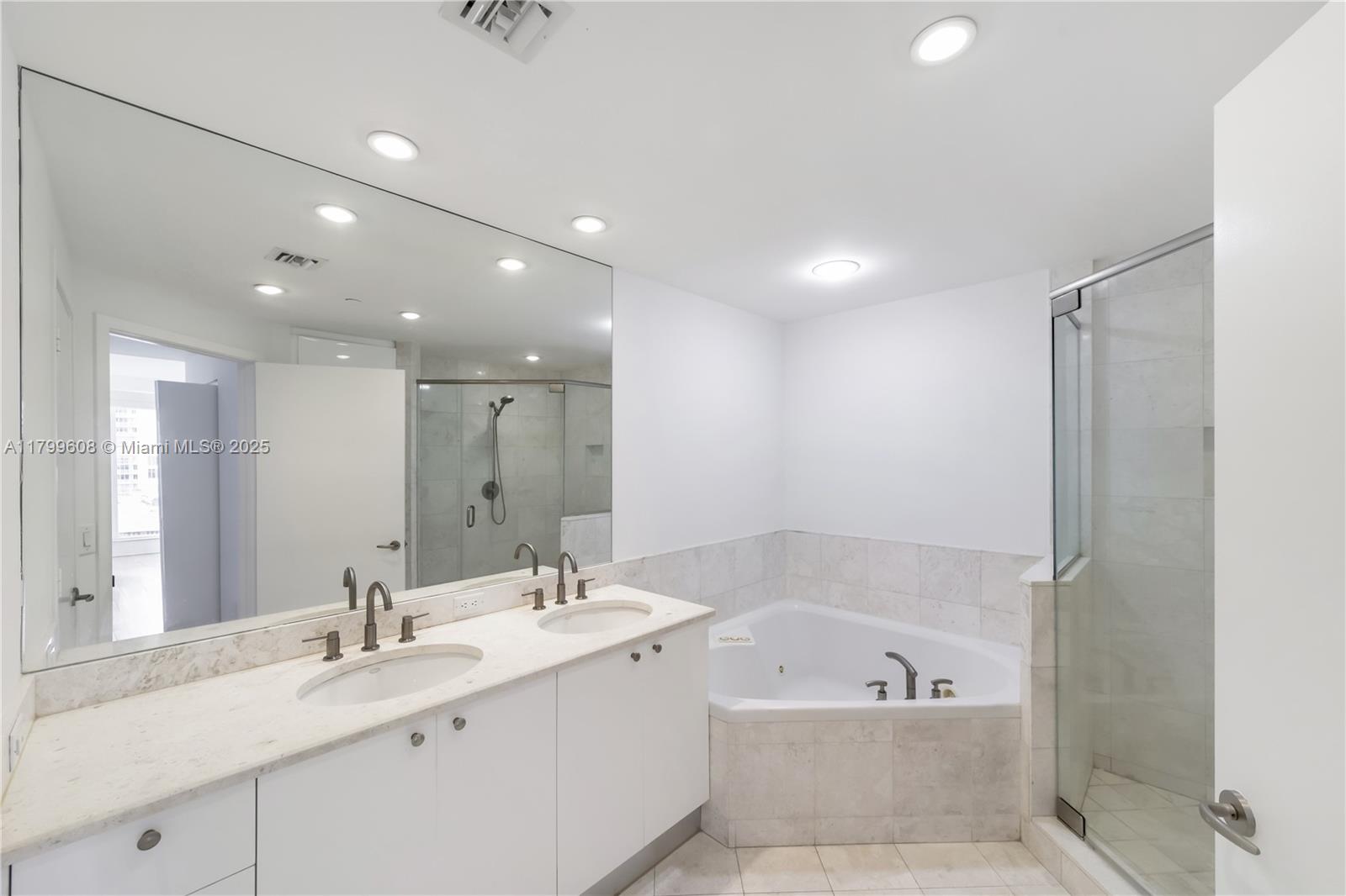 901 Brickell Key Blvd #607, Miami FL 33131