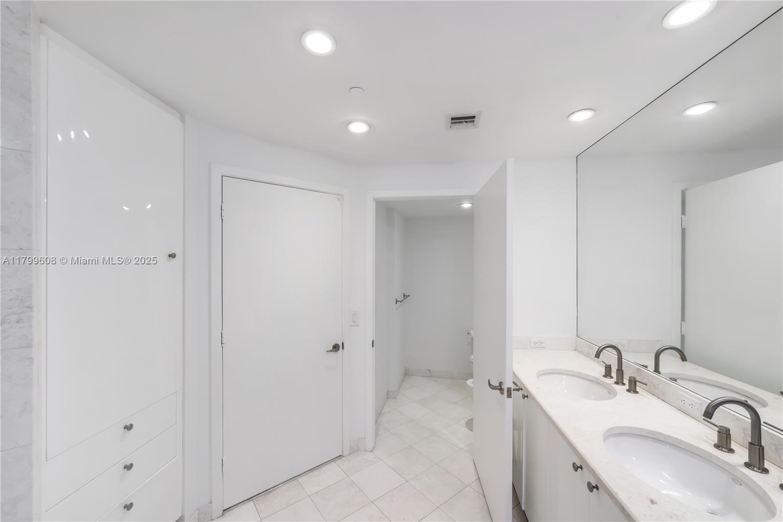 901 Brickell Key Blvd #607, Miami FL 33131